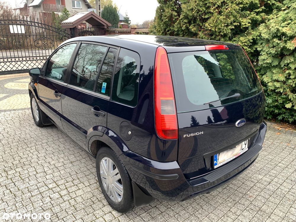 Ford Fusion 1.6 Elegance - 8