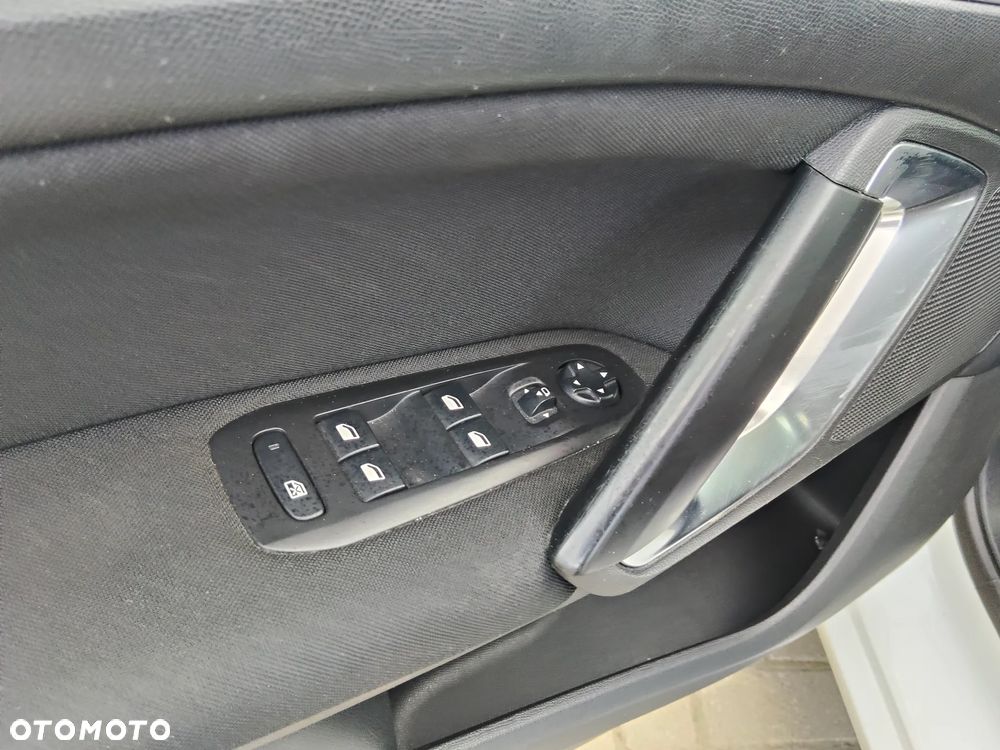 Peugeot 308 1.6 BlueHDi Active S&S - 23