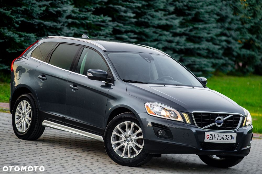 Volvo XC 60 D5 AWD Momentum - 1