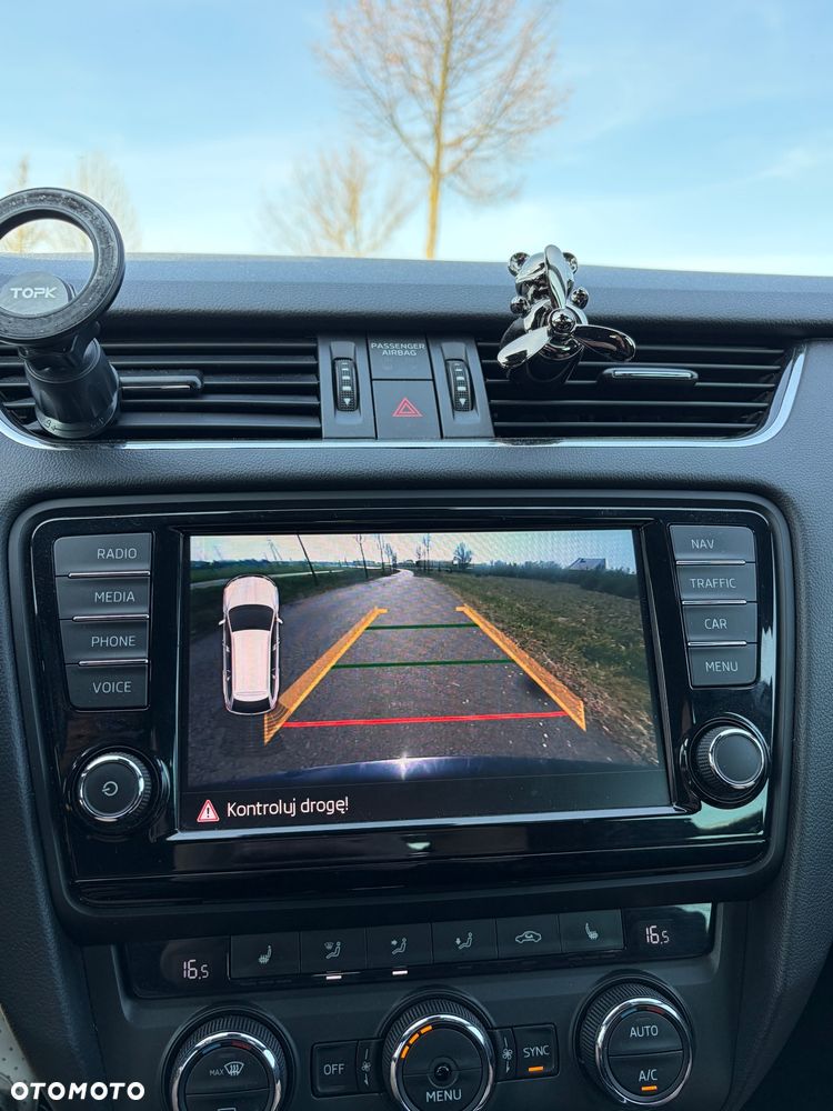 Skoda Octavia 2.0 TDI RS DSG - 11