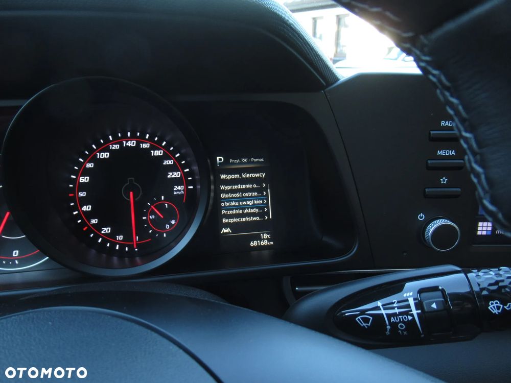 Hyundai Elantra 1.6 Smart CVT - 30