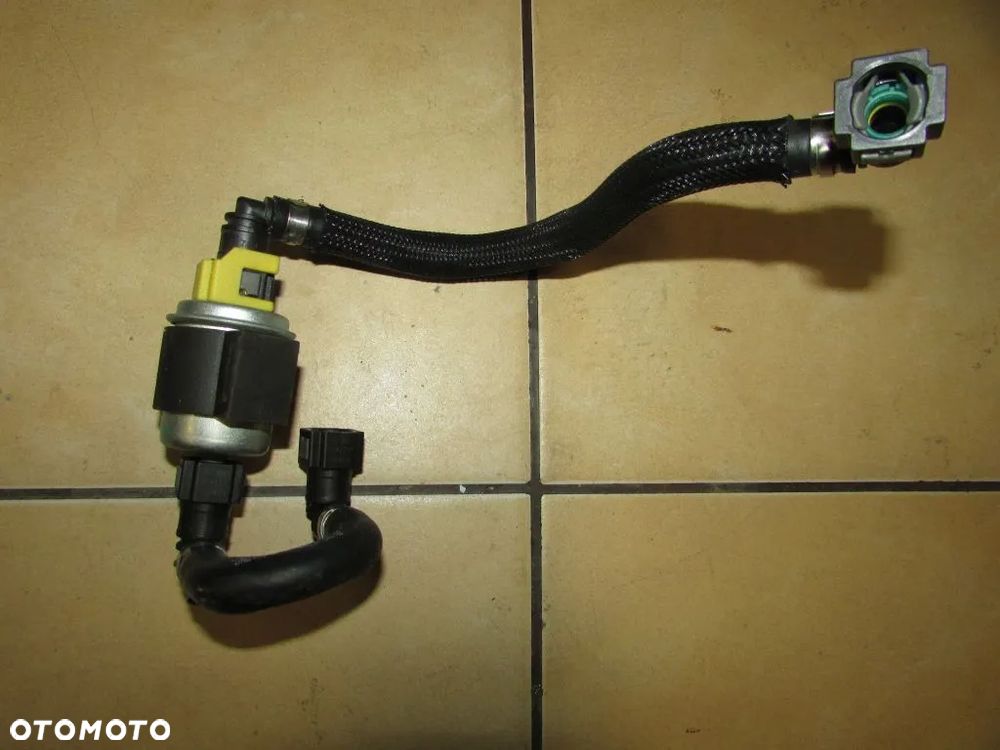 Moto Morini Seiemmezzo 6 1/2 przewód paliwowy złącze - 1