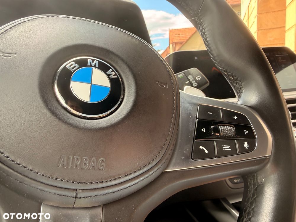 BMW Seria 3 320d xDrive M Sport - 9