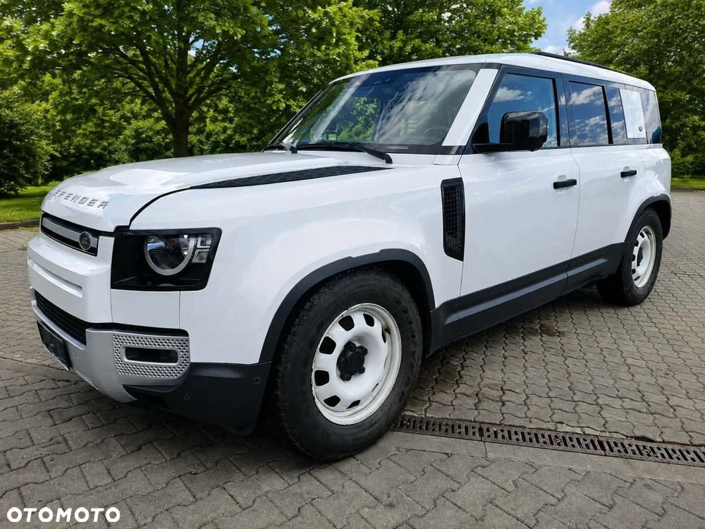 Land Rover Defender - 1