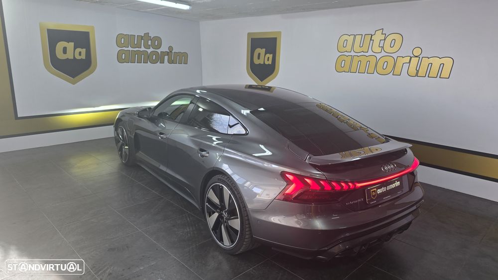 Audi e-tron GT quattro - 11
