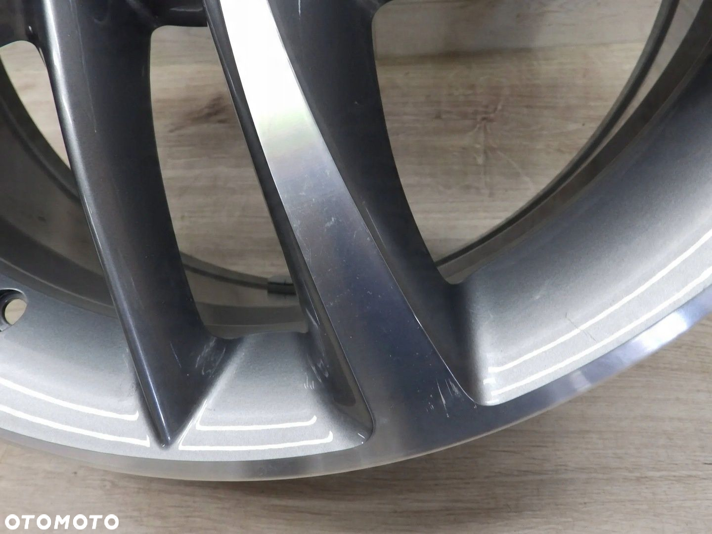 Felga MG HS Saic Motor elektryk 18x7.5J H2 Et41 5x112 10485512M - 5