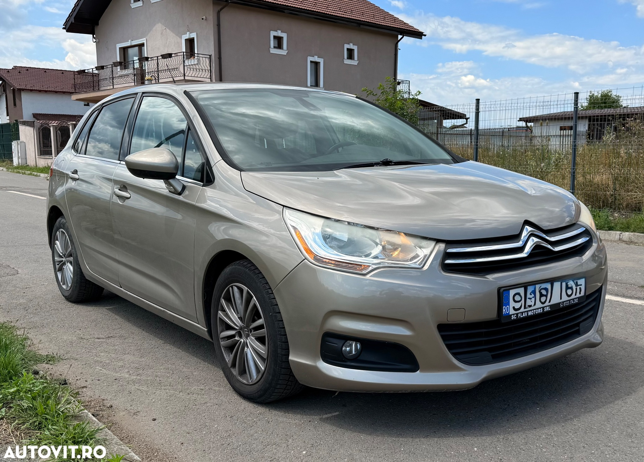Citroën C4 e-HDi 115 ETG6 Exclusive - 2