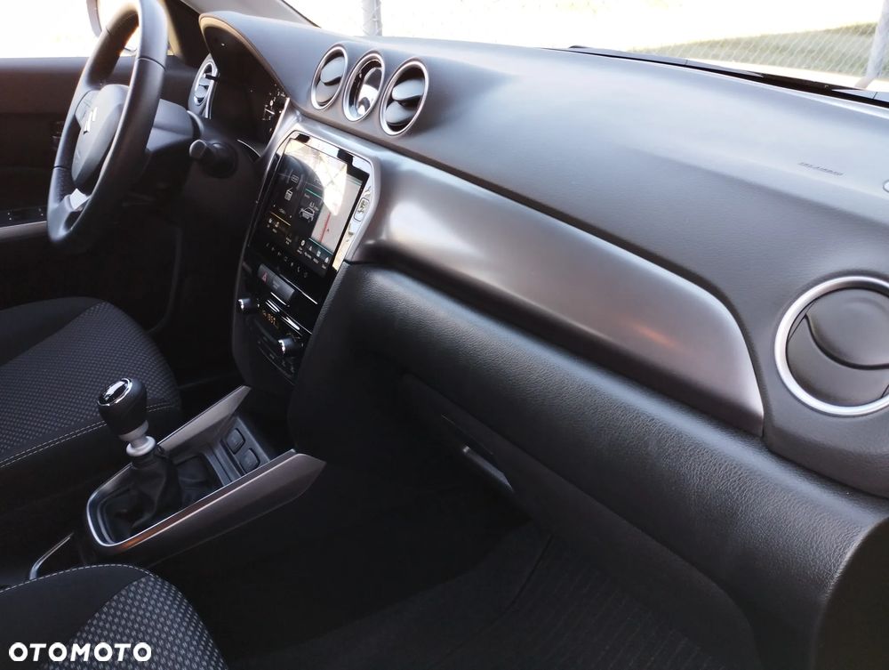 Suzuki Vitara 1.4 Boosterjet mHEV Premium Plus 2WD - 24