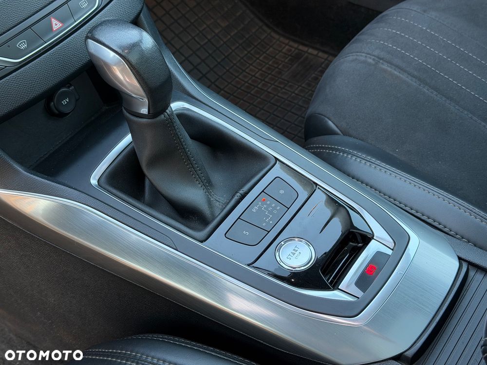 Peugeot 308 BlueHDi 150 EAT6 Stop & Start Allure - 19