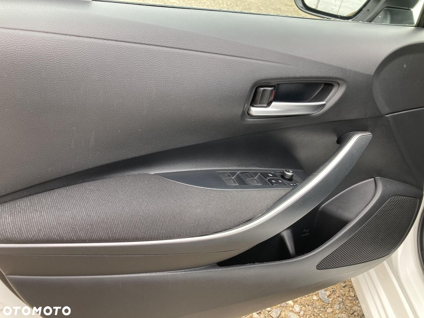 Toyota Corolla 1.8 Hybrid Style - 29