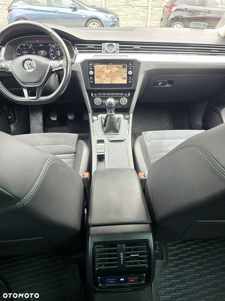 Volkswagen Passat 2.0 TDI BMT Highline - 11