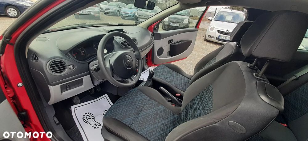 Renault Clio - 9