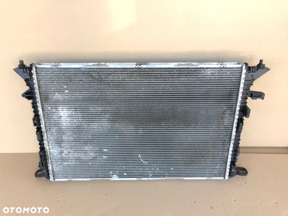 CHŁODNICA WODY MACAN AUDI A4 A5 A6 A7 2.7 3.0 3.2 - 5