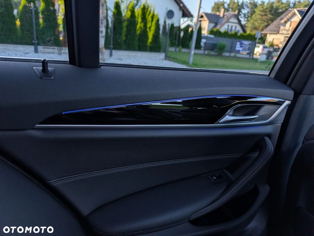 BMW Seria 5 520d Sport Line - 21