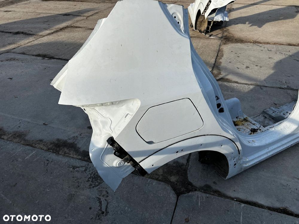ĆWIARTKA BŁOTNIK POSZYCIE SŁUPEK PRÓG TYŁ PRAWY DACIA SANDERO STEPWAY III 3 - 2