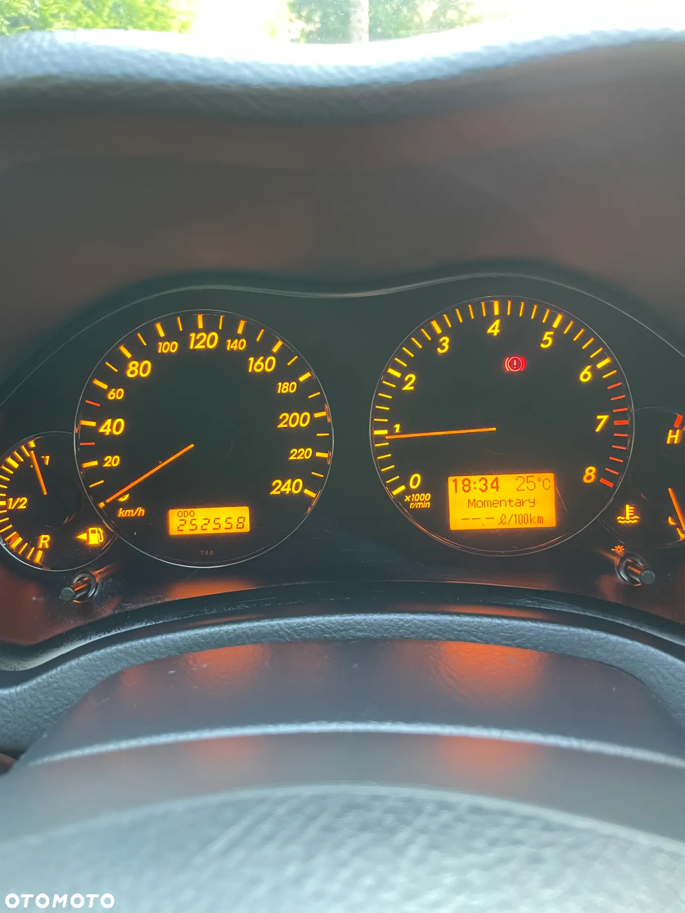 Toyota Avensis - 12