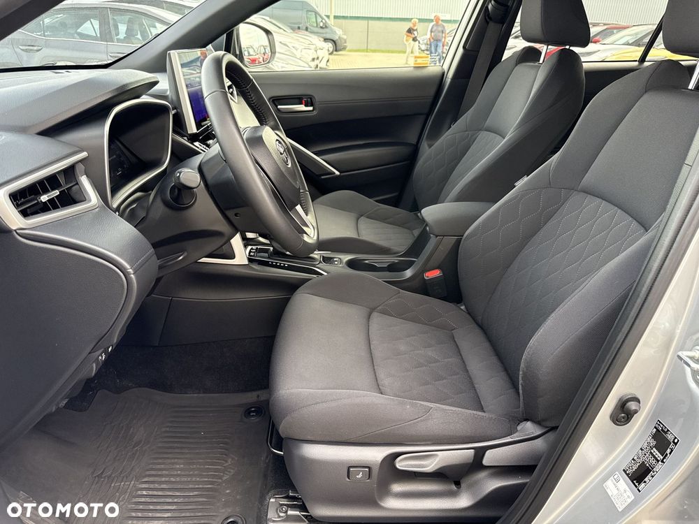Toyota Corolla Cross - 13