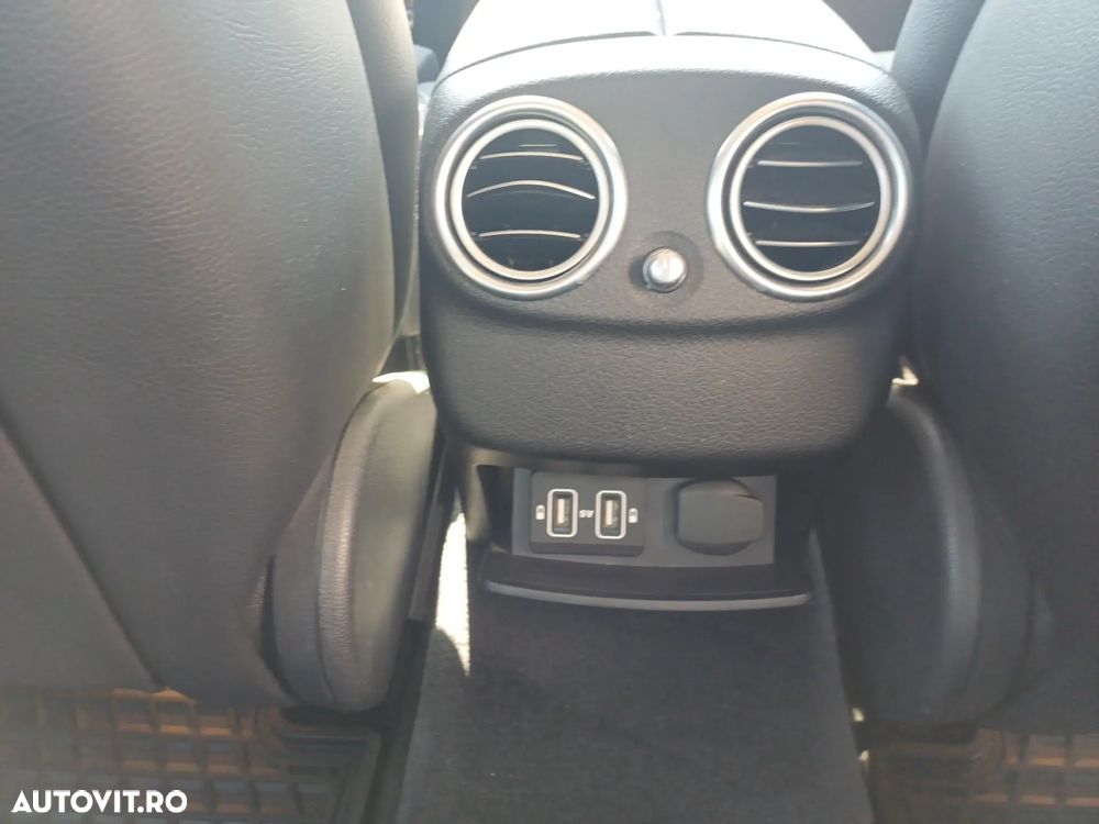 Mercedes-Benz E - 26