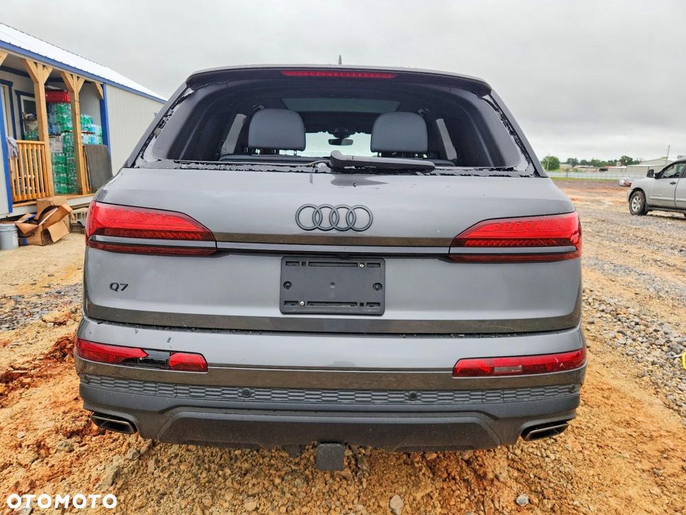 Audi Q7 - 7