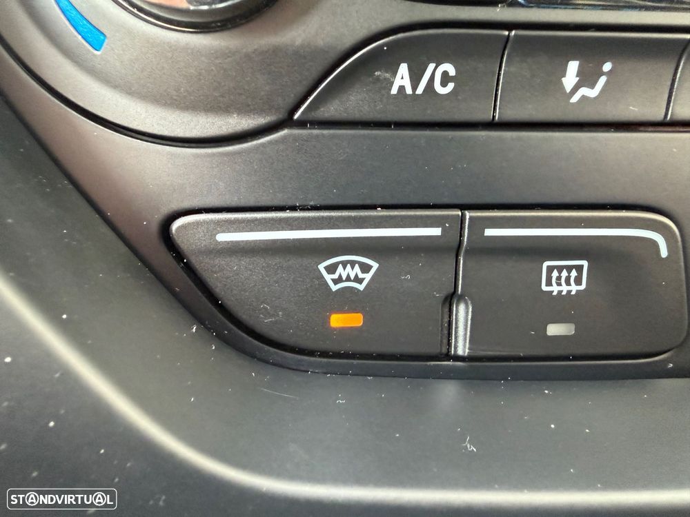 Ford C-Max 1.0 Ecoboost S&S Titanium - 39