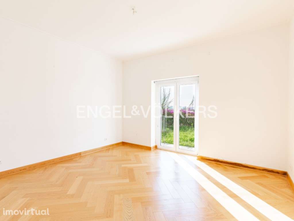 Moradia T5 Exclusiva em Caxias com Vista Mar e Jardim - Grande imagem: 4/37