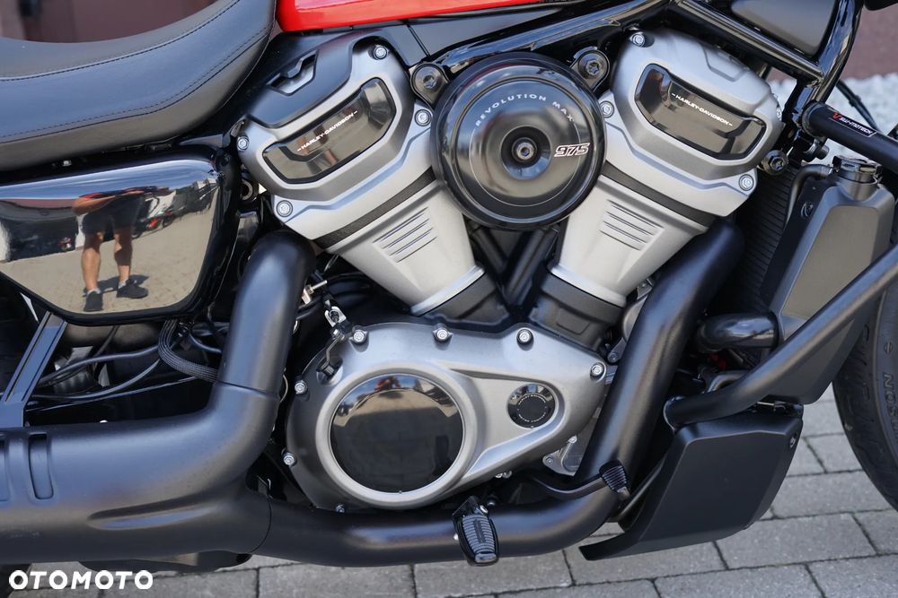 Harley-Davidson Sportster Nightster 975 - 12