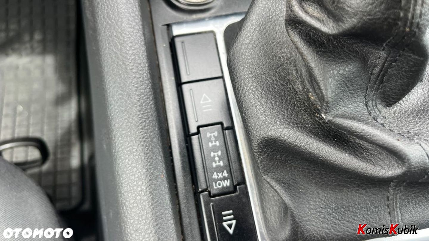 Volkswagen Amarok - 14