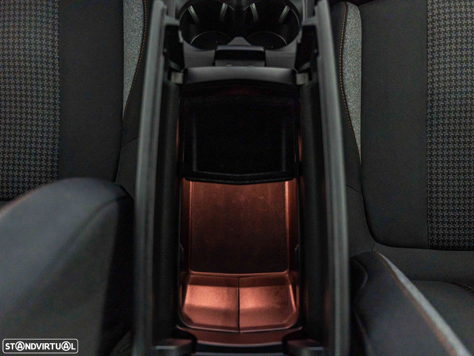 Peugeot 5008 1.2 PureTech Active - 28