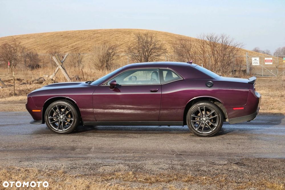 Dodge Challenger - 4