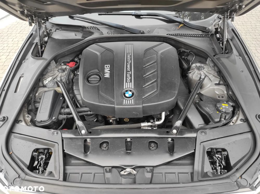 BMW Seria 5 518d - 13