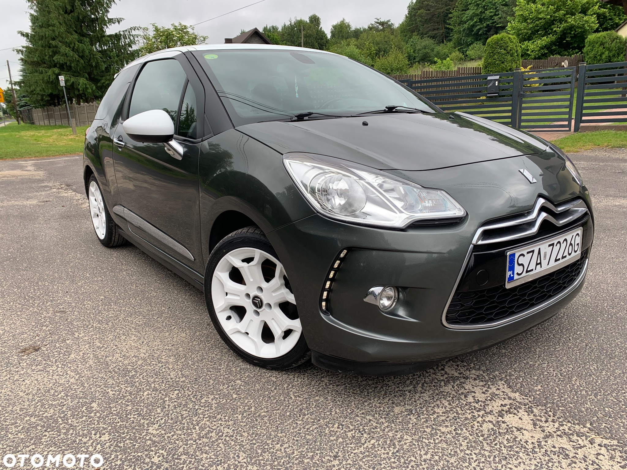 Citroën DS3 e-HDi 110 FAP SportChic - 2