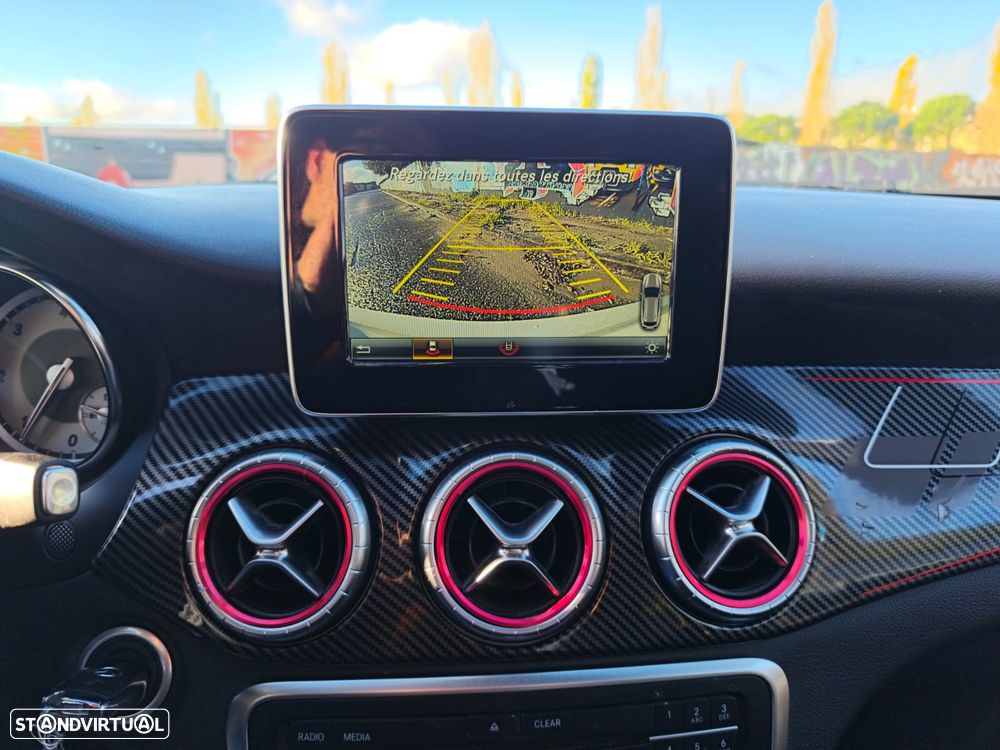 Mercedes-Benz CLA 200 d 4Matic 7G-DCT AMG Line - 11