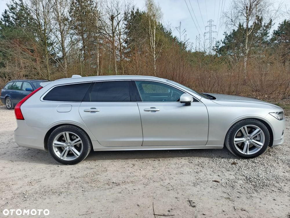 Volvo V90 D5 AWD Momentum - 21