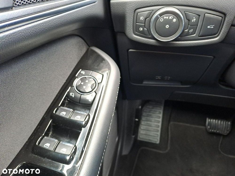 Ford S-Max - 24