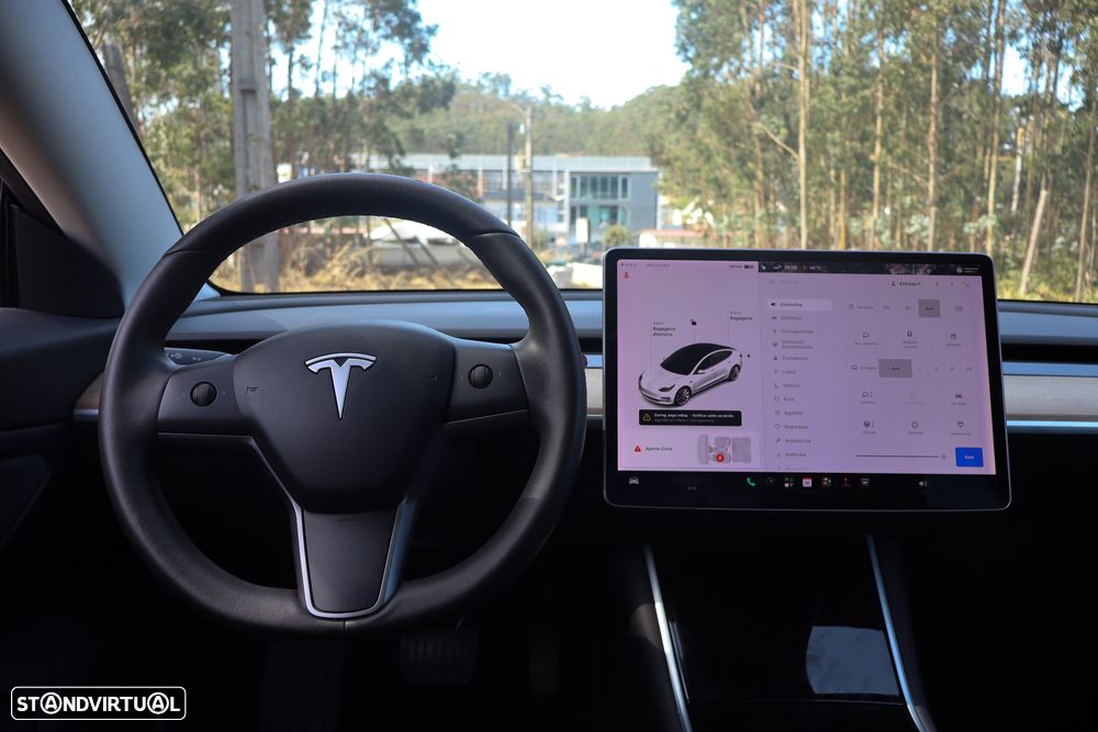 Tesla Model 3 - 21