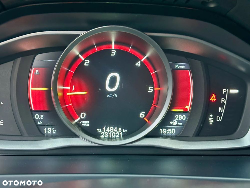 Volvo V60 D4 Drive-E Momentum - 13