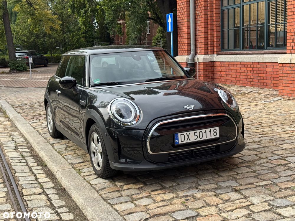 MINI Cooper Essential Trim - 17