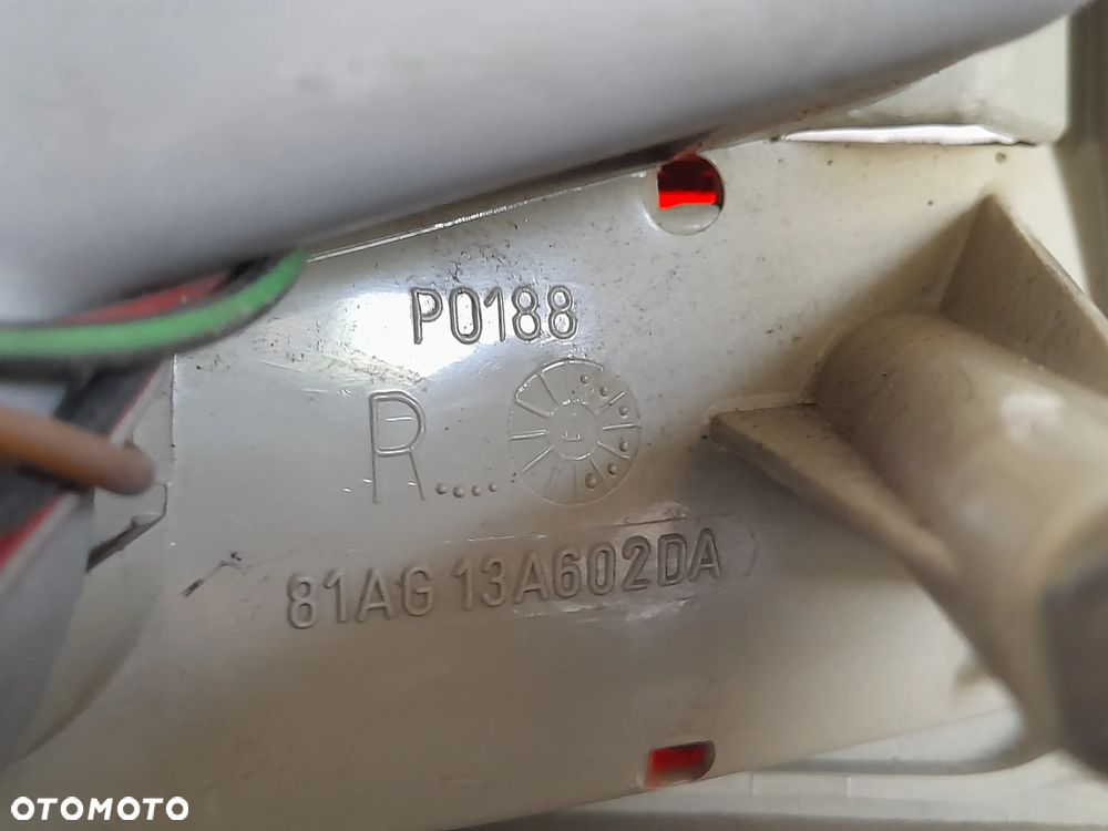 Lampa prawy tył Ford Escort MK3 81AG13A602DA - 10