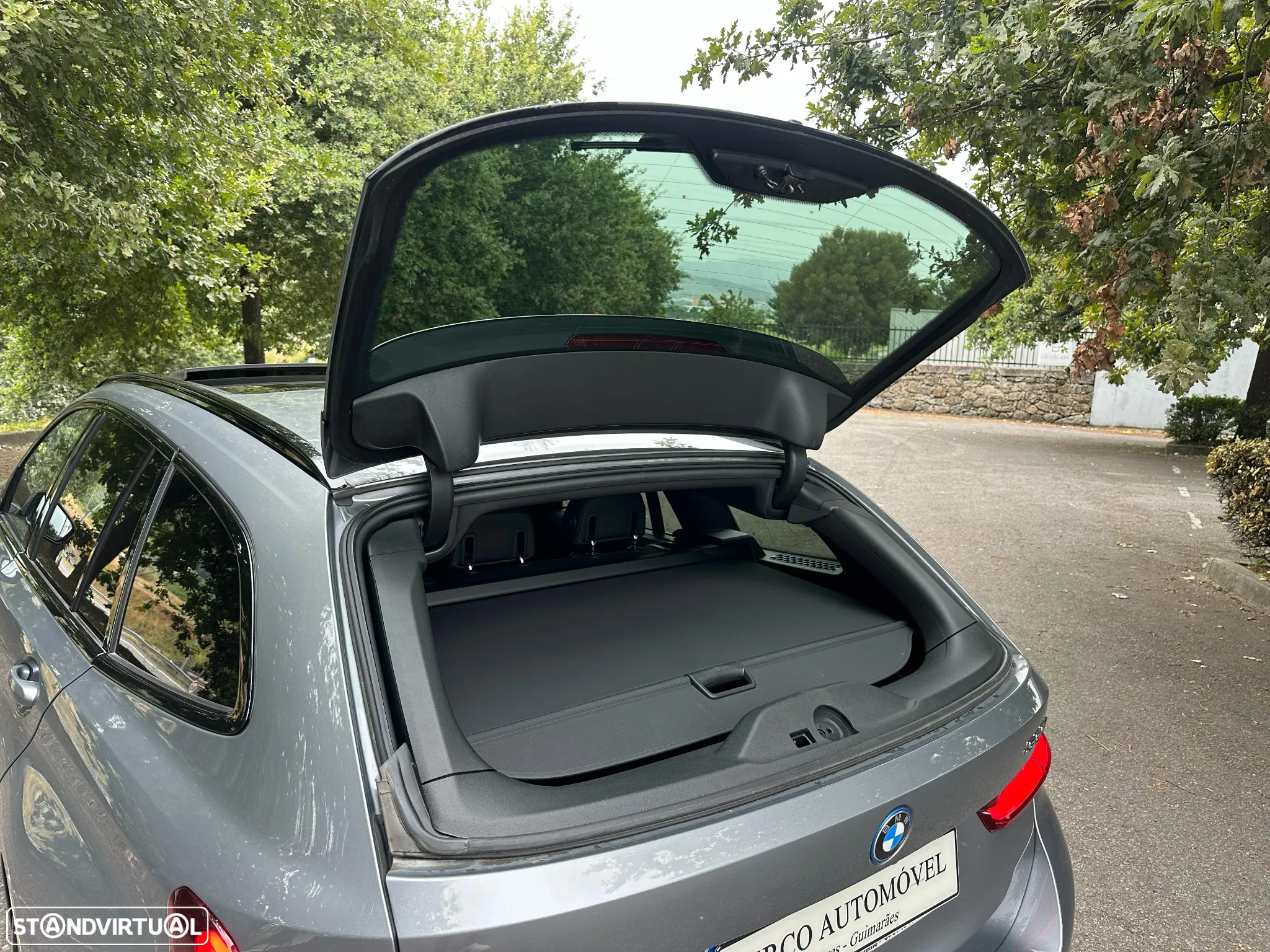 BMW 330 e Touring Pack Desportivo M Auto - 42