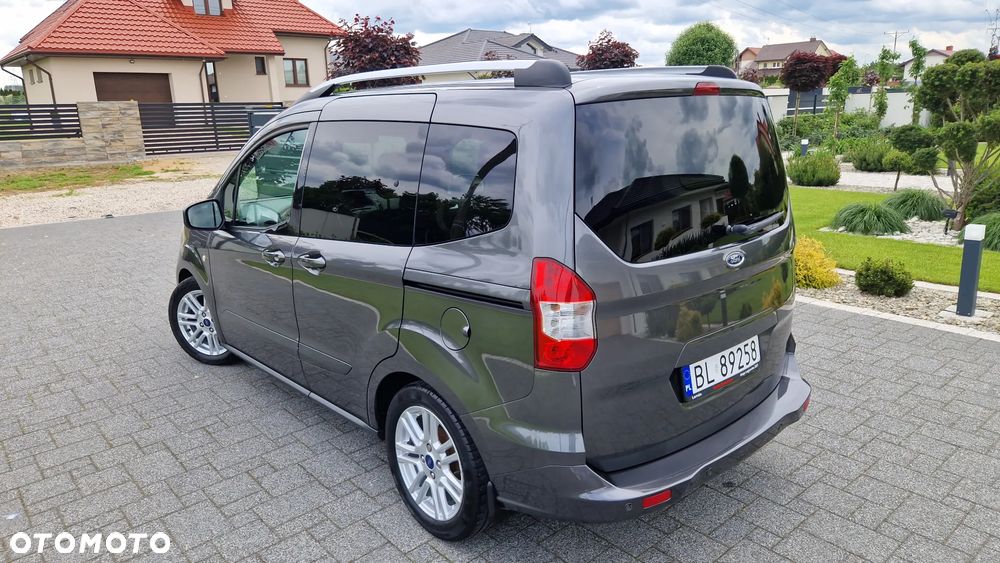 Ford Tourneo Courier 1.0 EcoBoost Titanium - 4