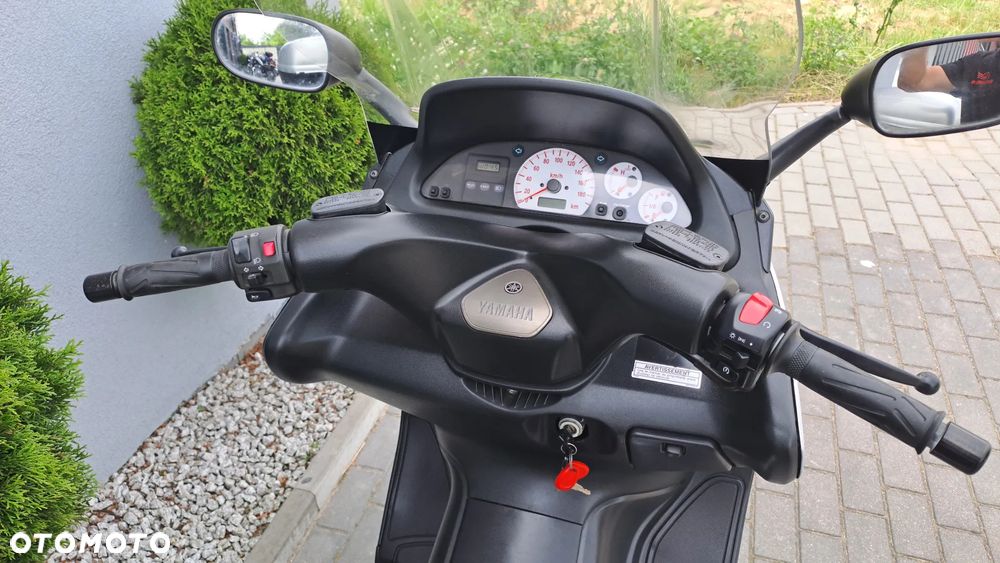 Yamaha Tmax - 17