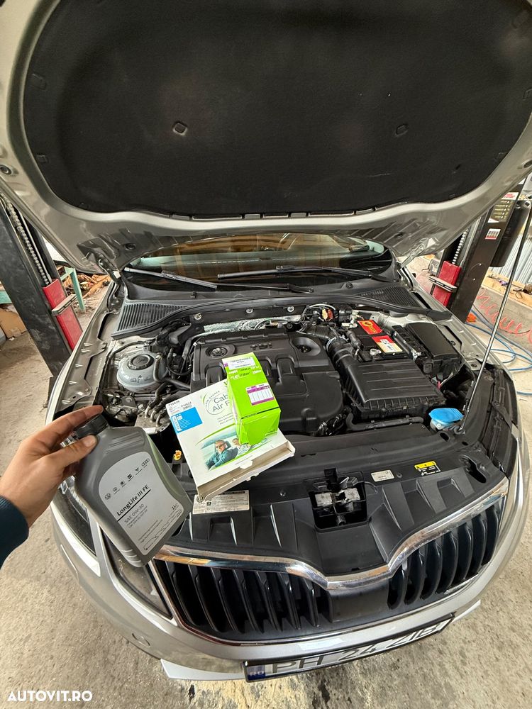 Skoda Octavia Combi 2.0 TDI 4x4 DSG Scout - 13