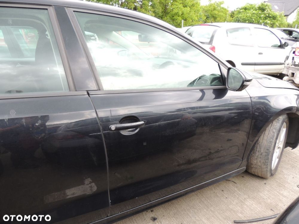 Drzwi prawy przód VW Jetta VI 5C '12 - 1