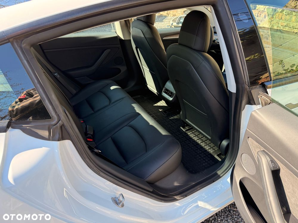 Tesla Model 3 Long Range AWD - 6