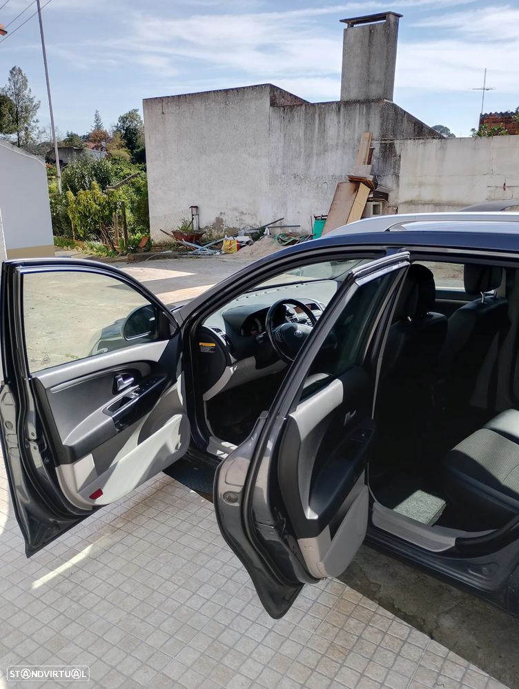 Kia Ceed SW 1.6 CRDi EX - 4