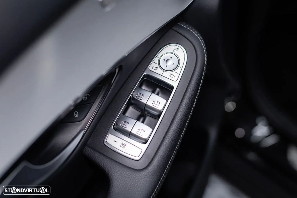 Mercedes-Benz GLC 300 de 4Matic - 31