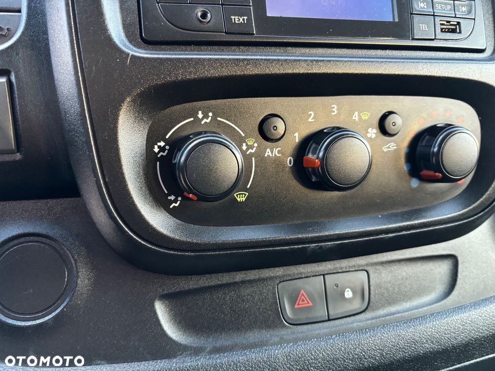 Renault Trafic - 11
