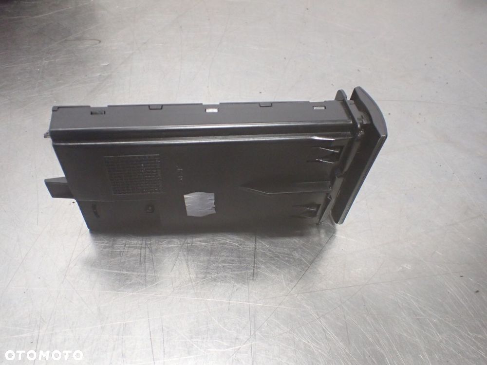 UCHWYT NA KUBEK SEAT LEON 1.6 1M2862531C - 2