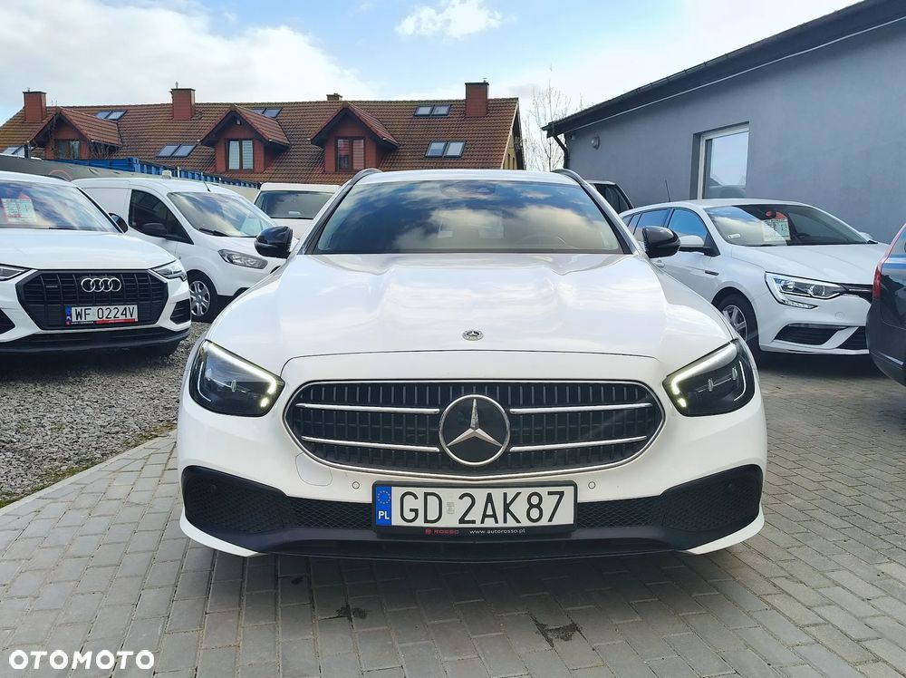 Mercedes-Benz Klasa E 220 d 4Matic 9G-TRONIC Avantgarde - 2