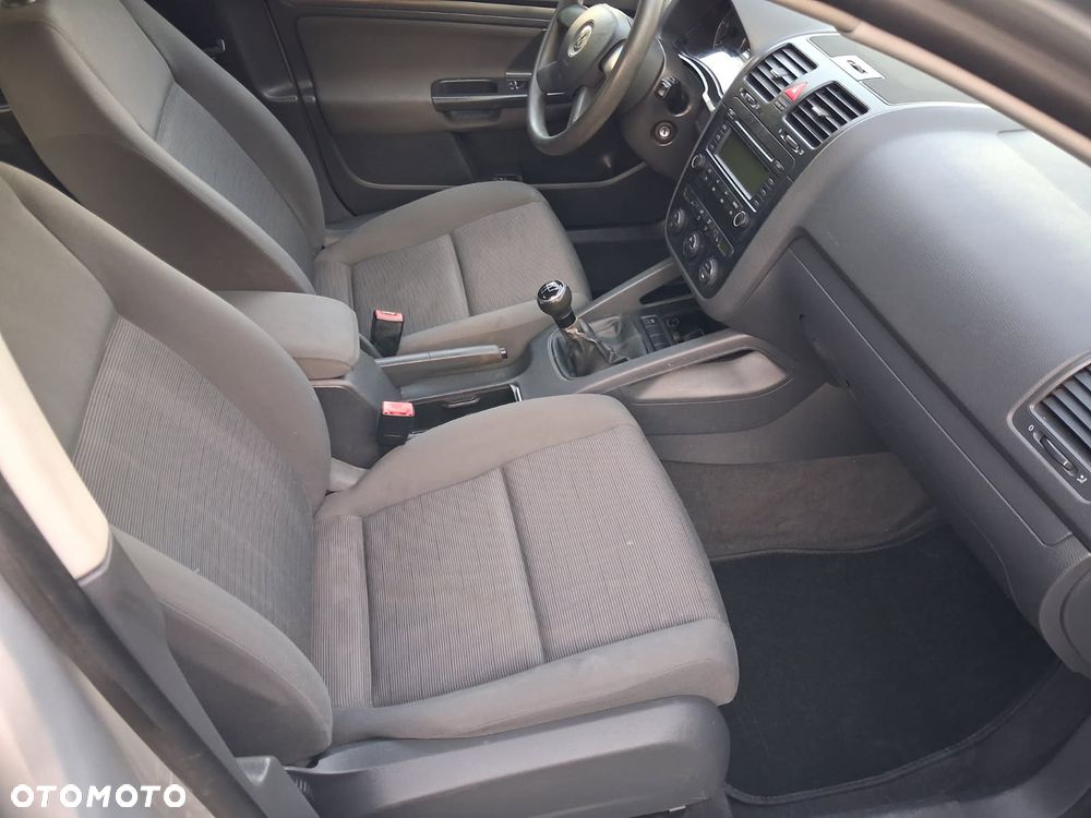 Volkswagen Golf - 8